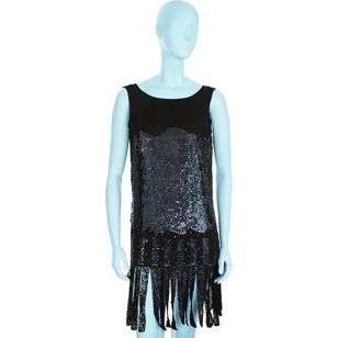 בובת תצוגה עם שמלה